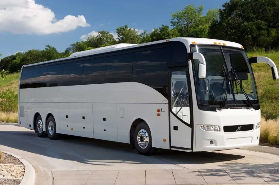 Booking A Charter Bus Rental In Los Angeles? Avoid These 7 Mistakes
