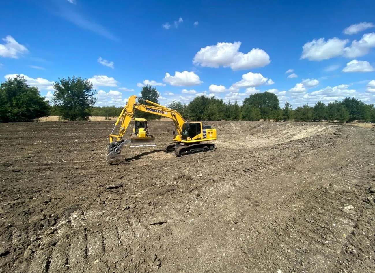 How Do You Know When Your Texas Pond Needs Professional Dredging?