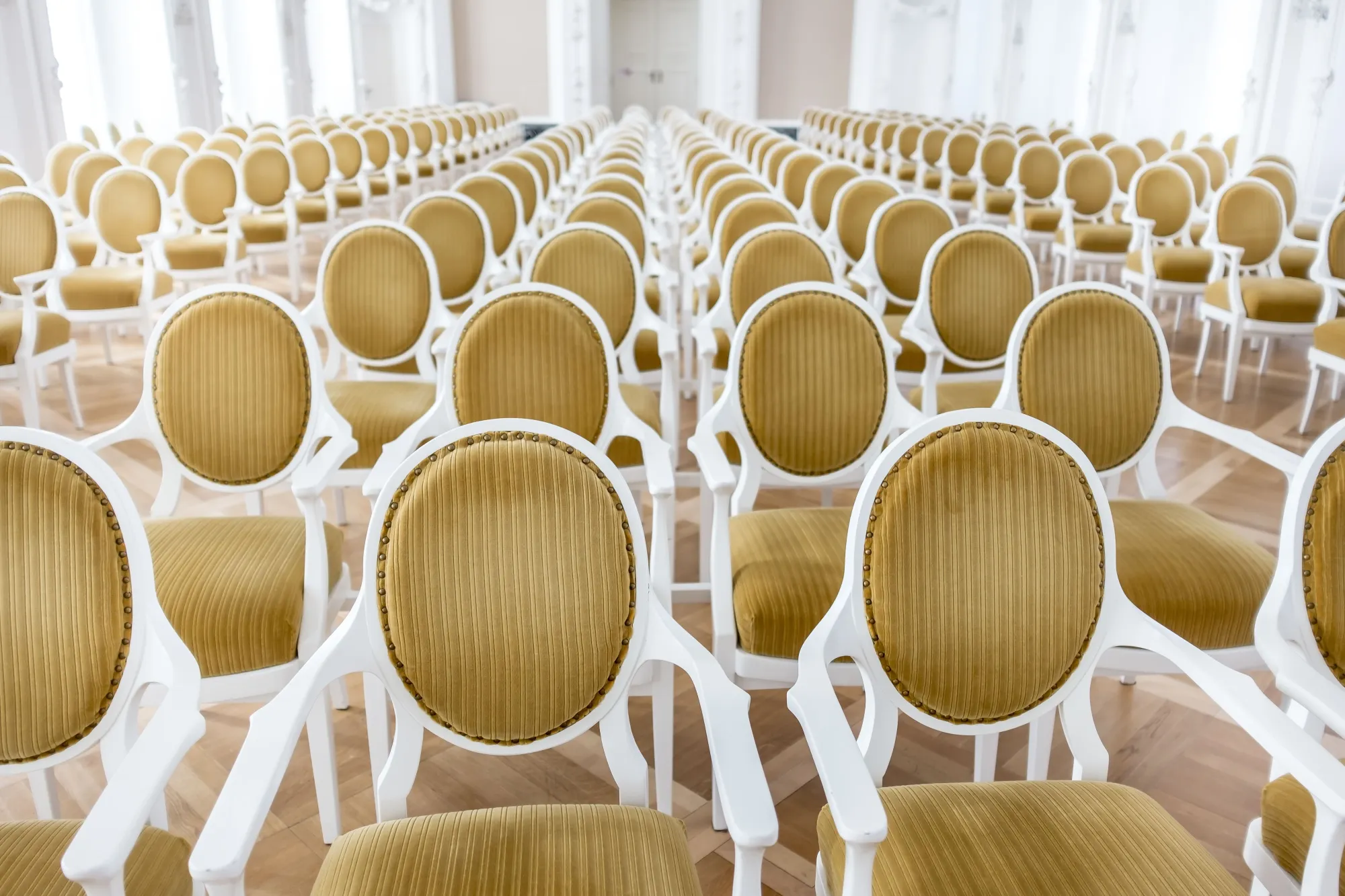 Create a Memorable Event With the Right Seating