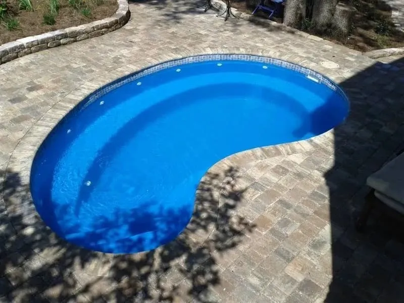 How Kidney Shaped Fiberglass Pools Combine Beauty and Practicality