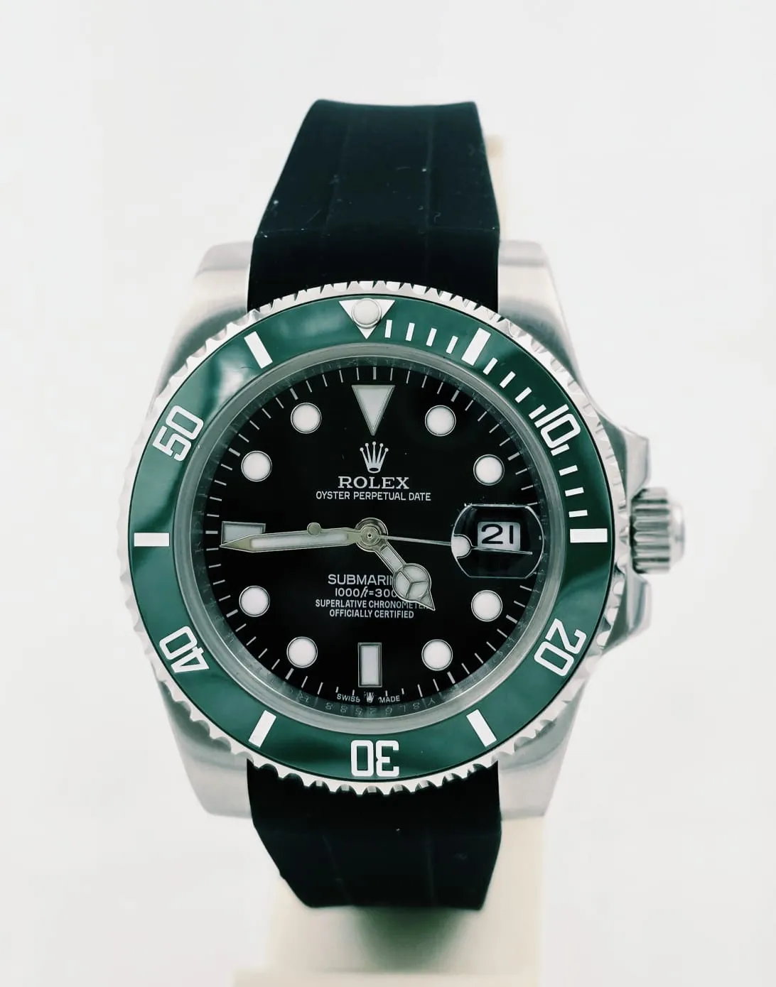 Beyond the Deep: Dissecting the Rolex Submariner and Sea-Dweller