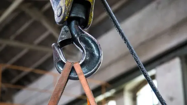 Understanding the alloy oblong master link table for Safer Rigging Selection