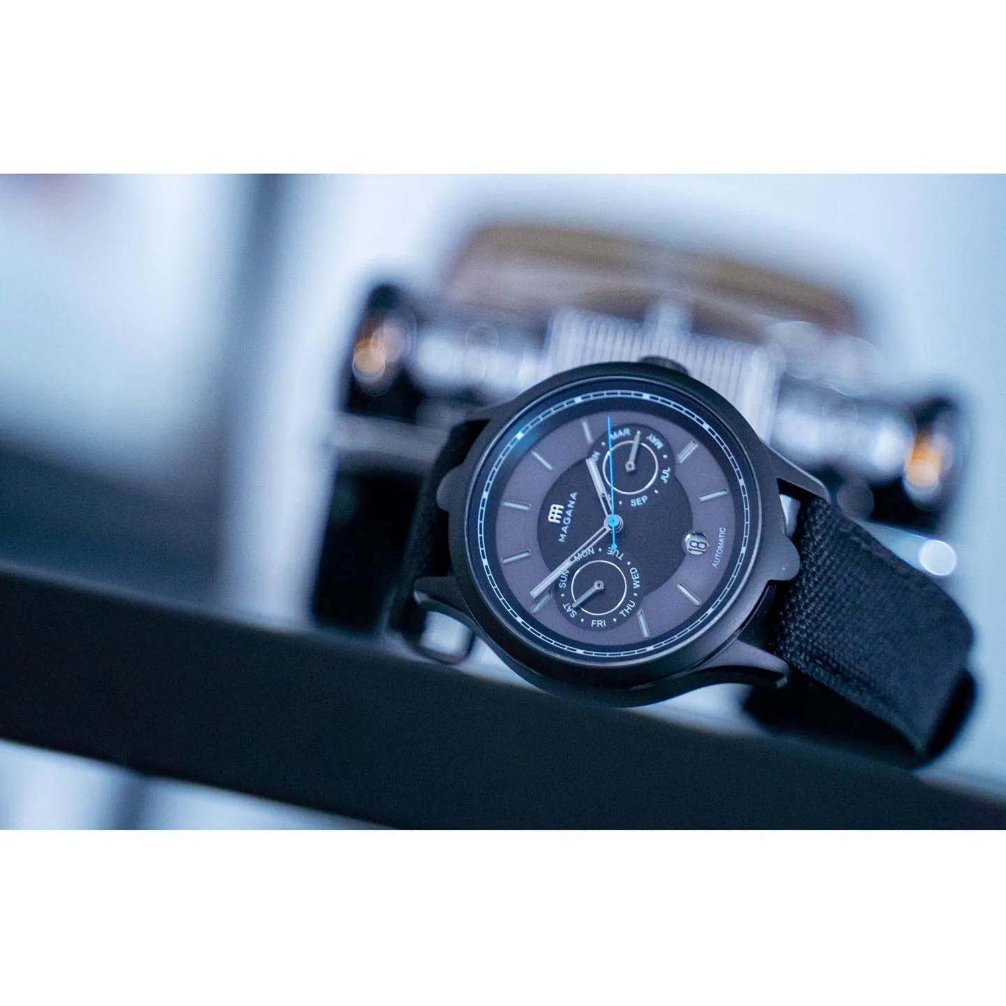 Top Tips for Choosing the Perfect Luxury Watch Online
