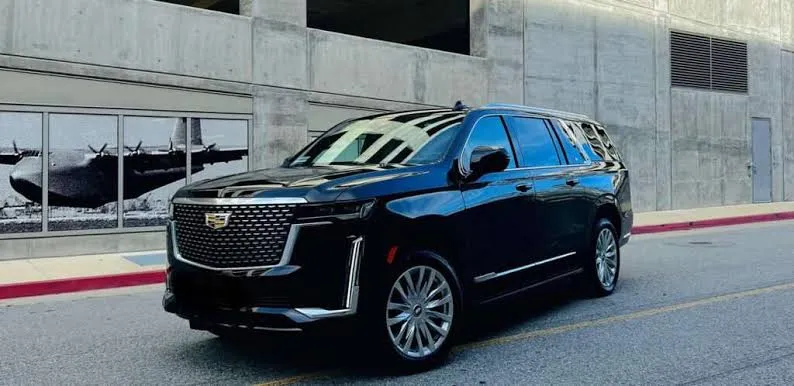 The Executive's Ride: Why Punctuality and Discretion Matter More Than Flash