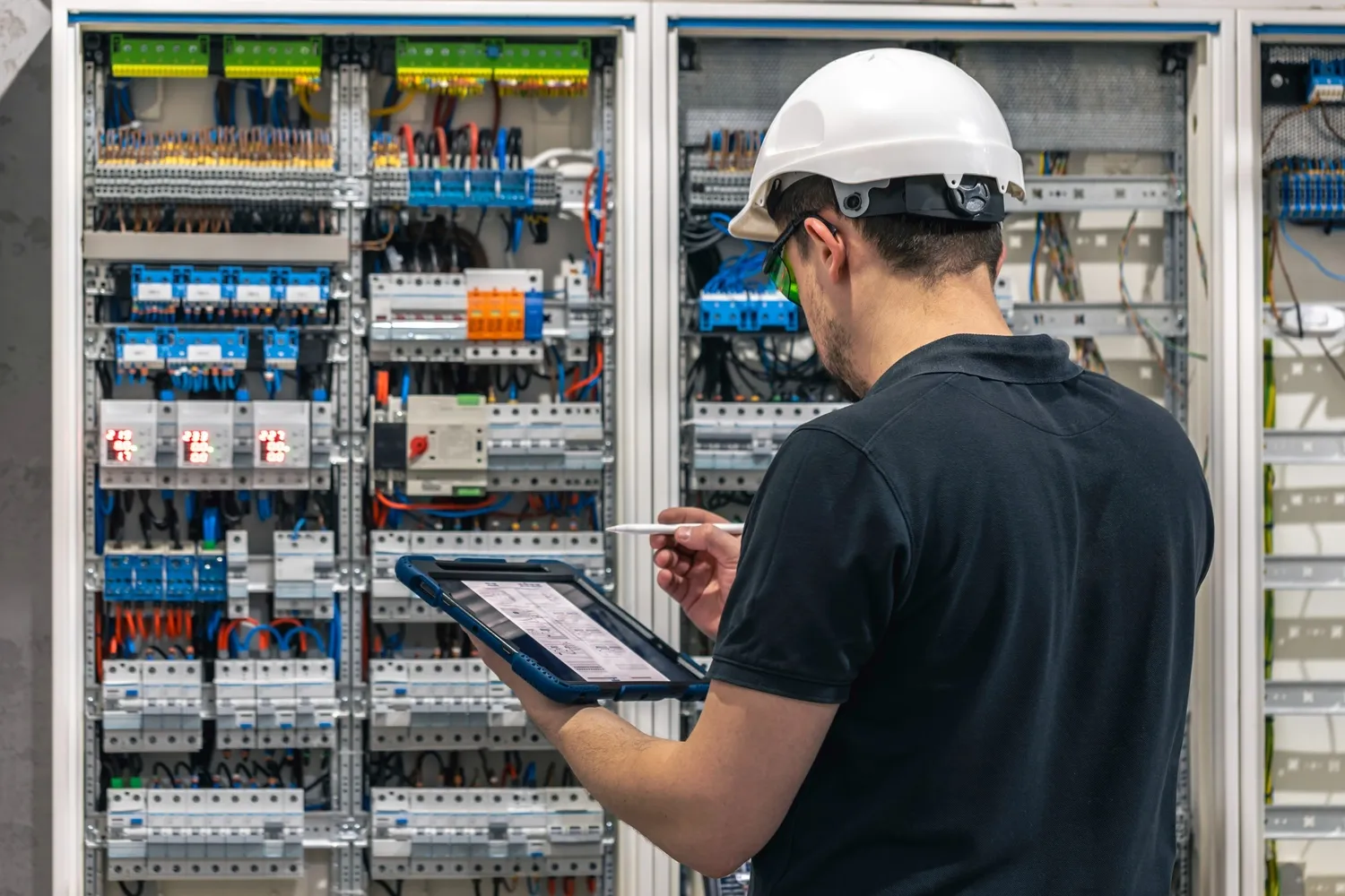 How Automation Supports Reliable Switchgear and Industrial Power Distribution
