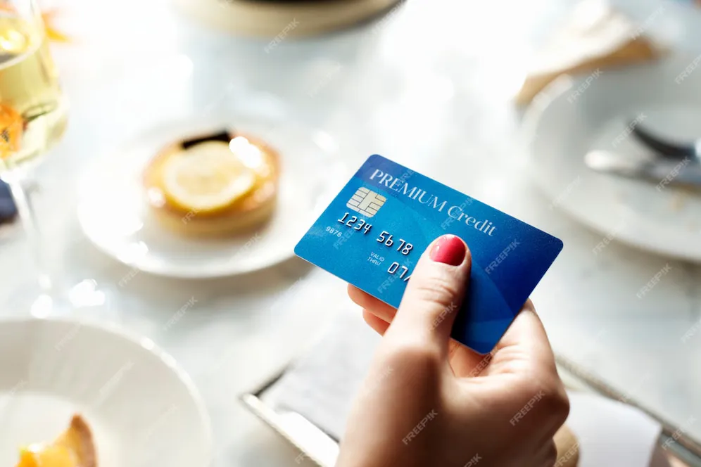 Why more people are ditching the bank queue for online Credit Card applications