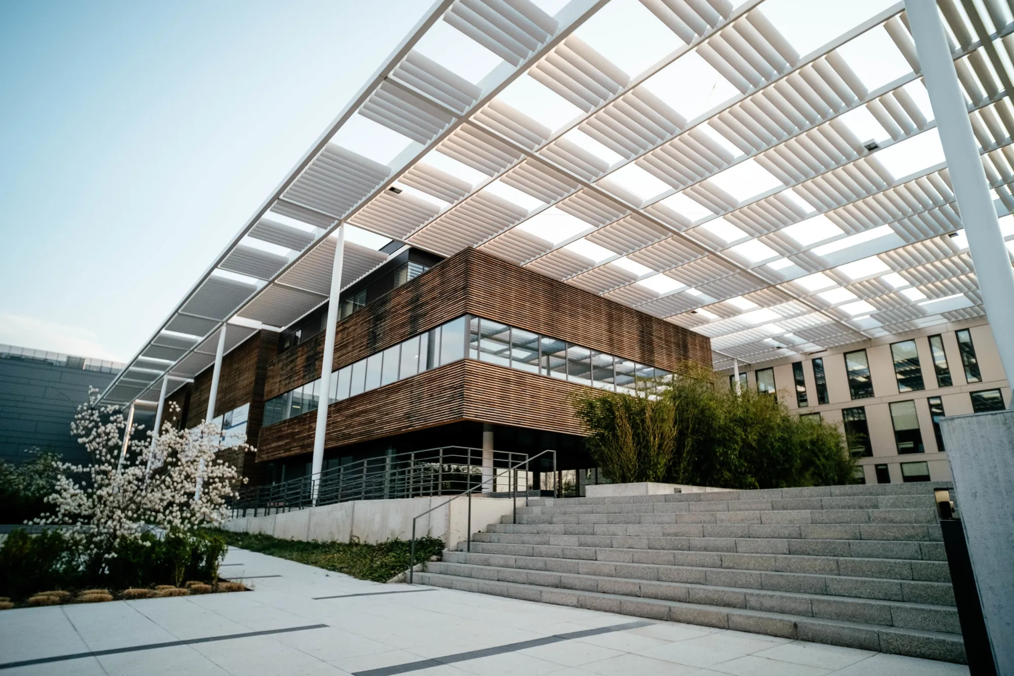 How Retractable Roof Systems Create Smarter All-Weather Outdoor Spaces