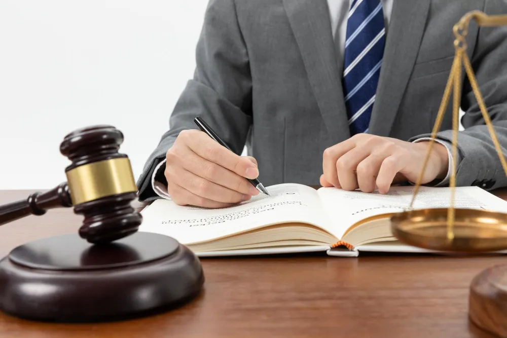 What to Expect From a Car Accident Lawyer Schenectady During a Claim
