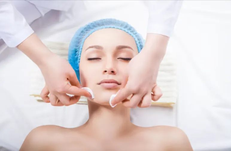 Top Skin Treatments in Delhi: Chemical Peels, HydraFacial, HIFU & PDRN