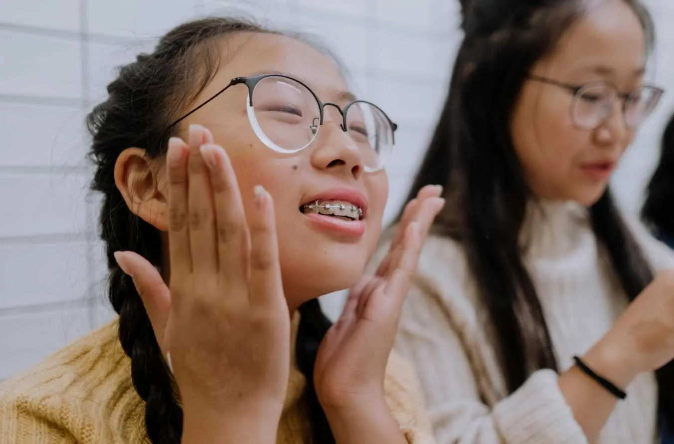 Comparing Your Options Between Metal and Clear Braces