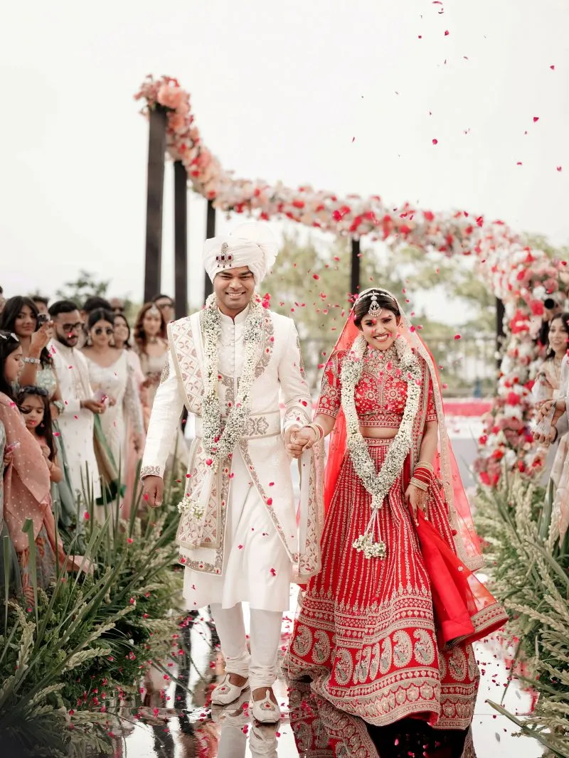 10 Must-Have Wedding Photos Every Indian Couple Should Capture