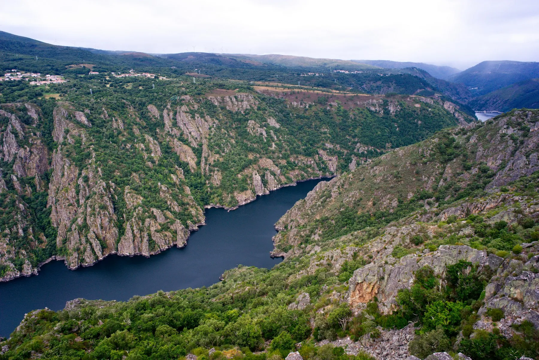 Ribeira Sacra sin un itinerario imposible: cómo elegir qué dejar fuera