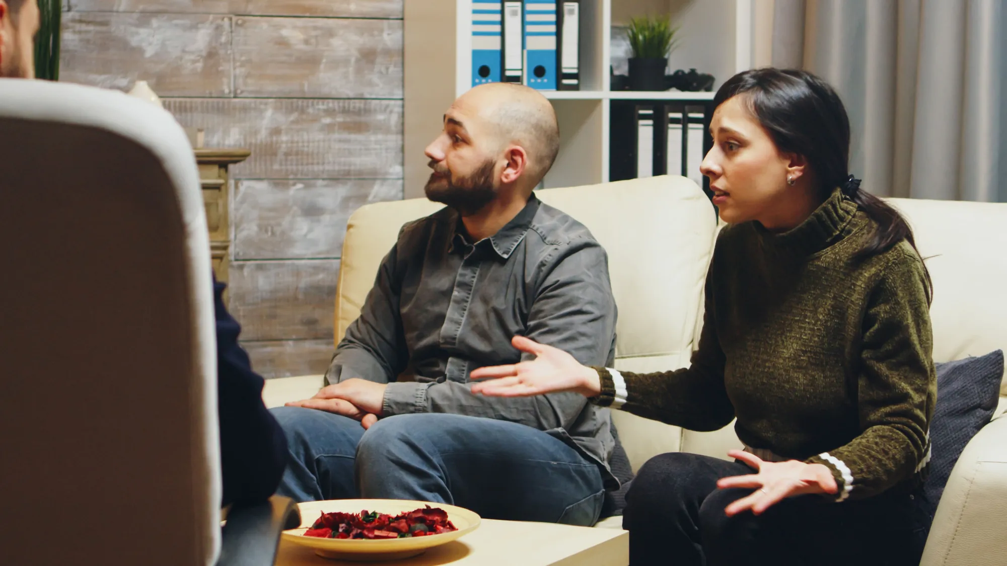 How Do Trauma-Informed Therapists Approach Relationship Conflict Differently?