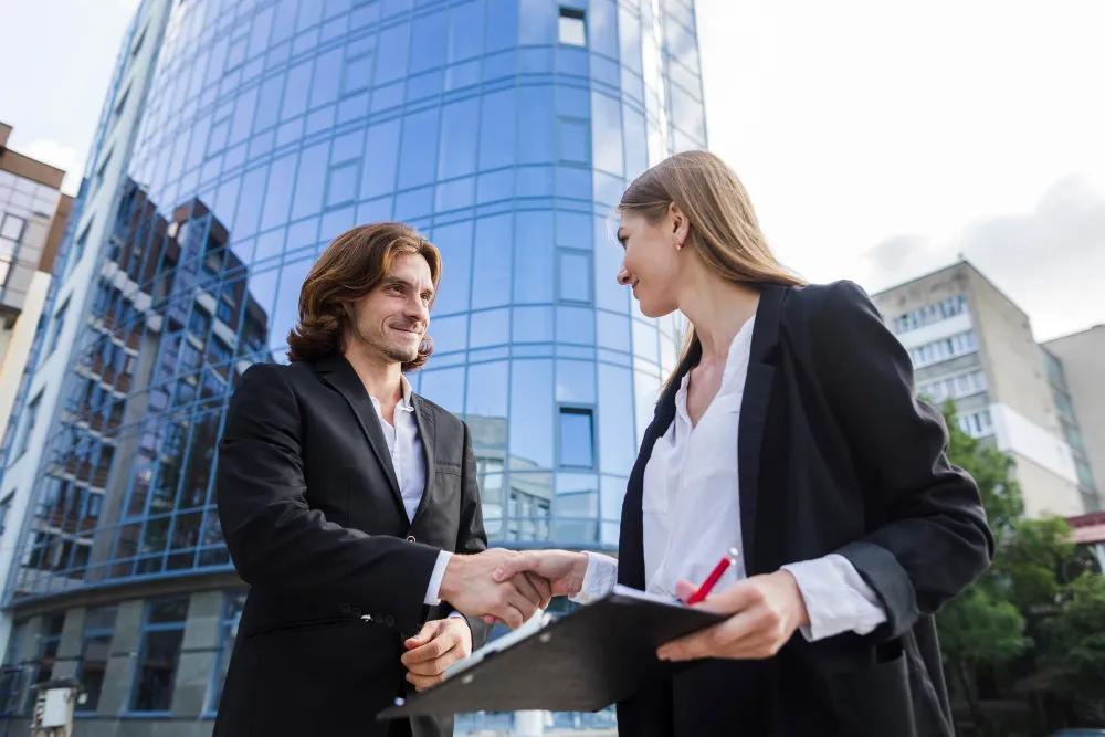 Key Factors Influencing Commercial Real Estate Investment Sales