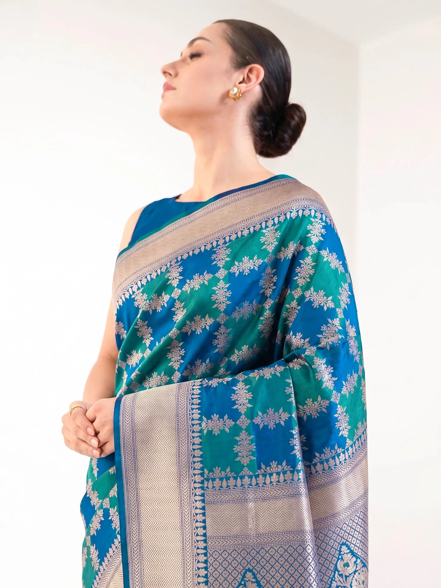 I Compared Before I Bought: What I Learned While Choosing a Banarasi Saree Online