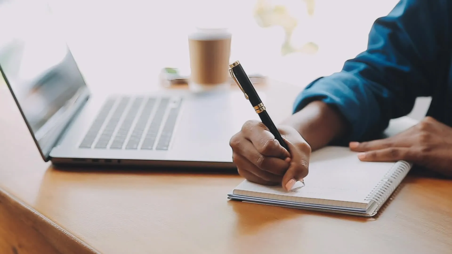 What Can an Online Course Helper Do for You?