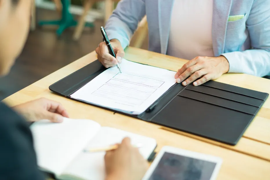Mitigating Compliance Risks with Accounting and Payroll Services