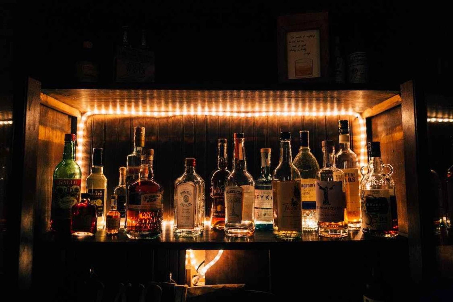 Planning the Perfect Whiskey-Themed Valentine's Day Date