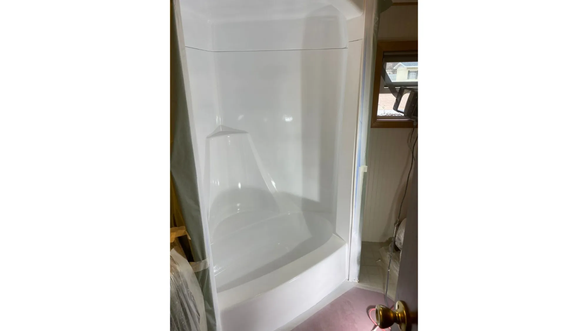 Can Shower Refinishing Fix a Scratched Shower Surface?