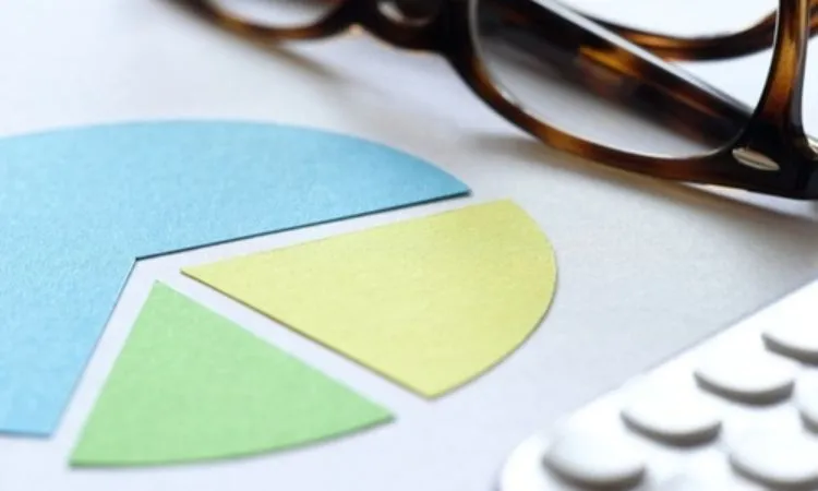 How Senior Financial Advisors Plan for Healthcare Costs in a Long-Term Retirement Strategy?