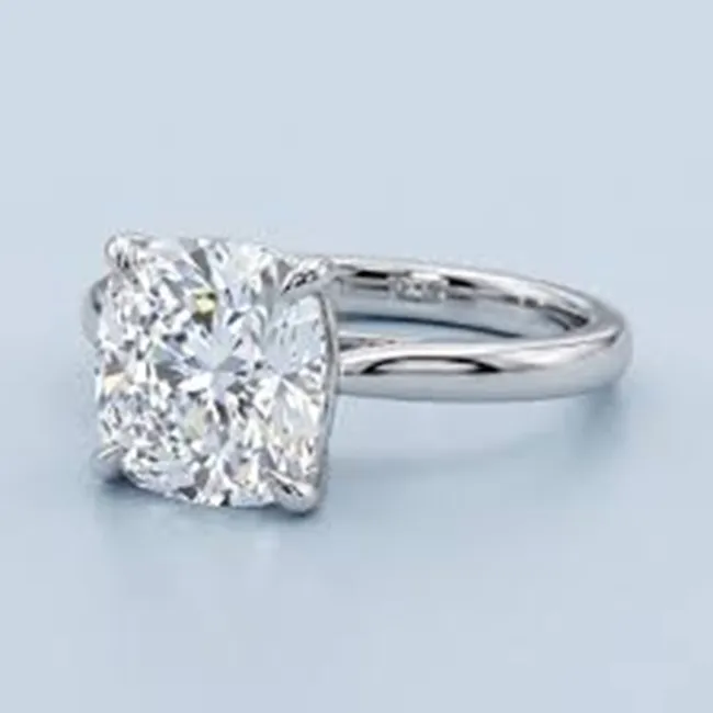How Do Expert Jewellers Help You Create a Custom Diamond Ring in Vancouver?