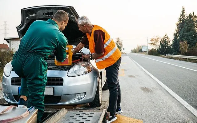 How to Identify the Early Signs of Car Battery Failure in the UAE