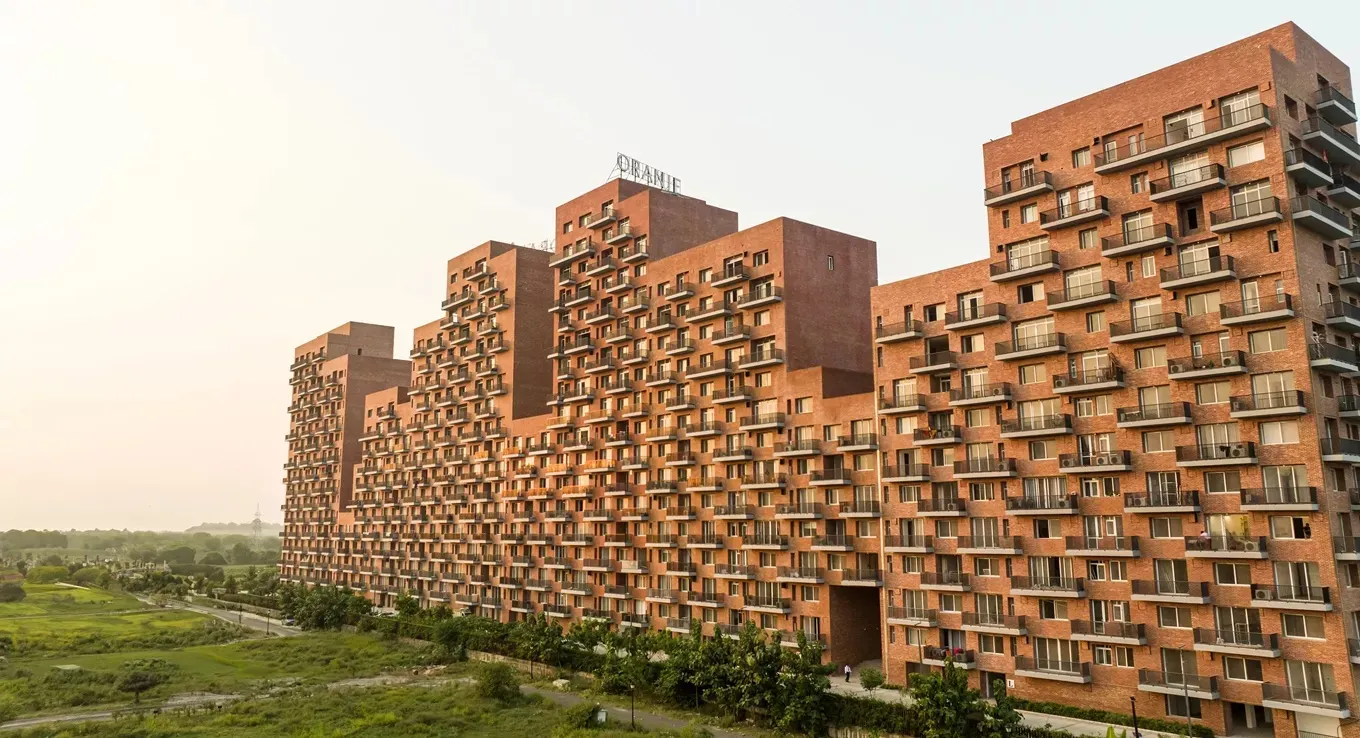 Thinking of Buying a Flat in Gomti Nagar Extension? Here's What Oranje Castle Apartments Bring to the Table