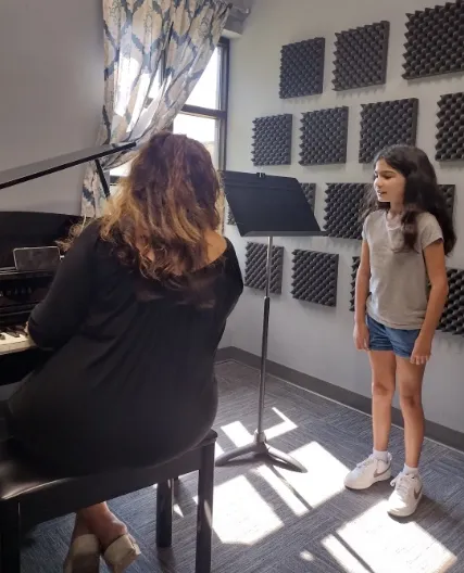 How Can Voice Lessons Help Teens Improve Vocal Technique?