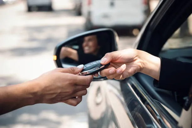 Rent a Car in Doha Monthly Without a Long-Term Commitment: How Flexible Plans Work