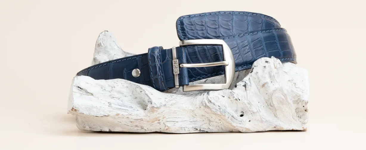 How to Match a Men’s Belt With Shoes and Clothing