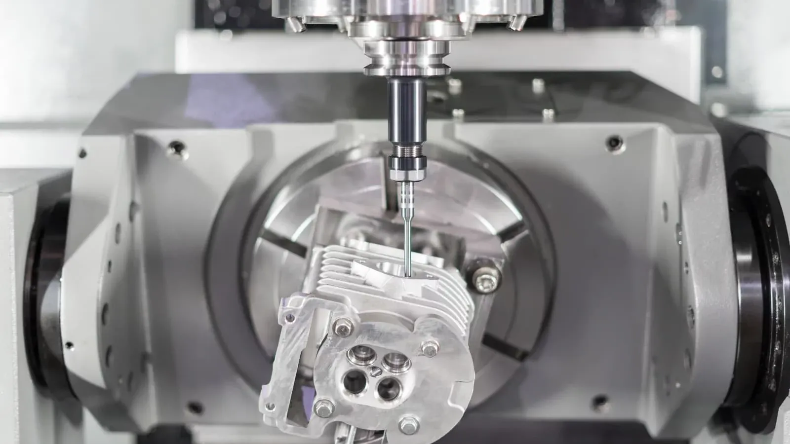 How a Multi Axis CNC Milling Machine Works: Benefits and Uses