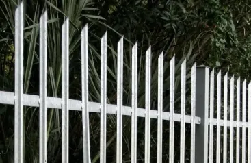 Aluminum Fence Installation: A Guide to Choosing the Right Fence Components