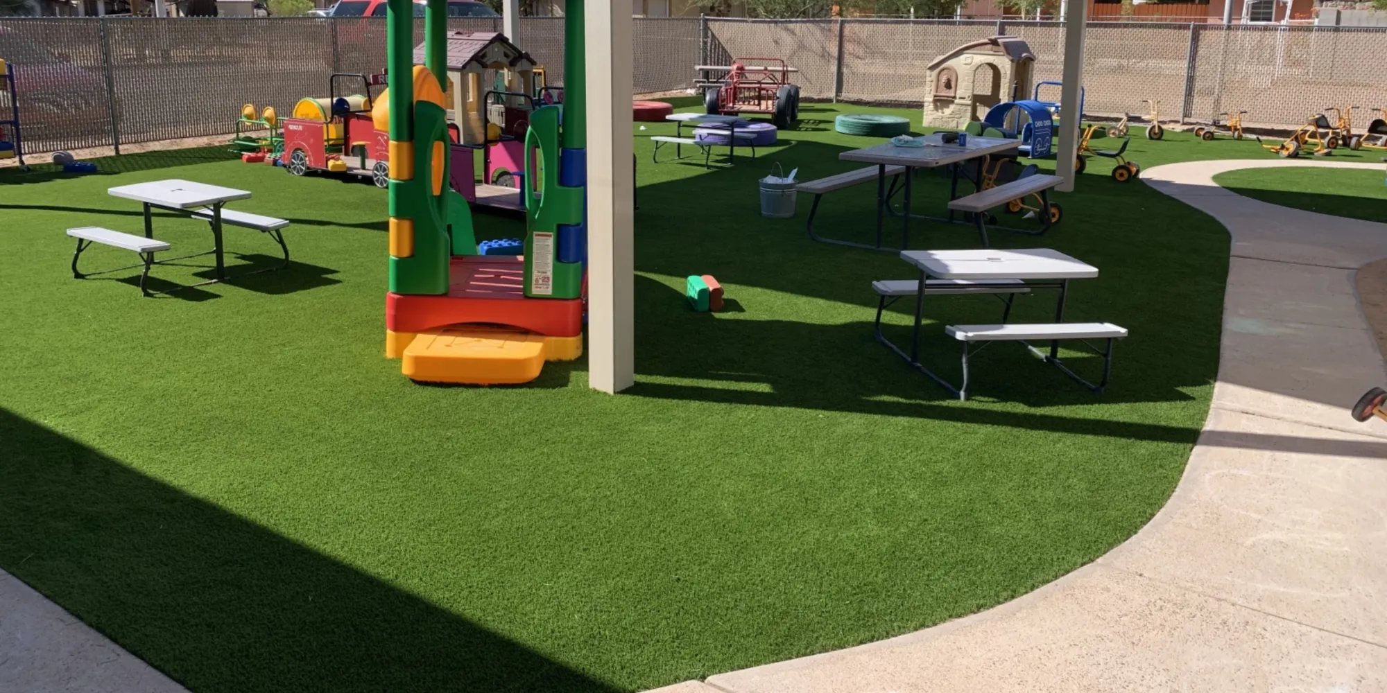 How to Keep Artificial Grass for Playgrounds in Phoenix Cool and Safe for Kids