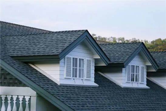 Key Considerations Before Replacing an Aging Roof in McMurray