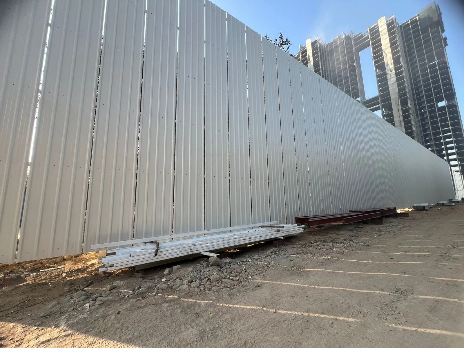 Construction Site Barricading Checklist: 10 Things Contractors Should Consider