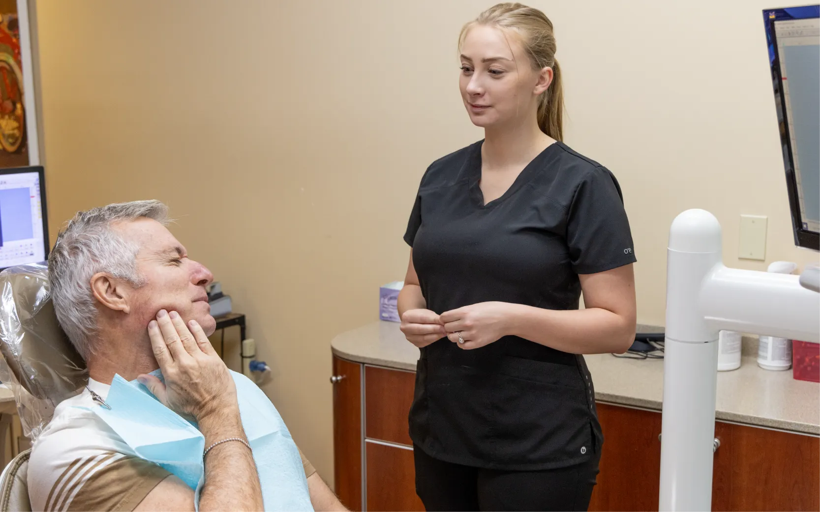 When Should You See a Periodontist in Vancouver, WA? 7 Signs to Watch For