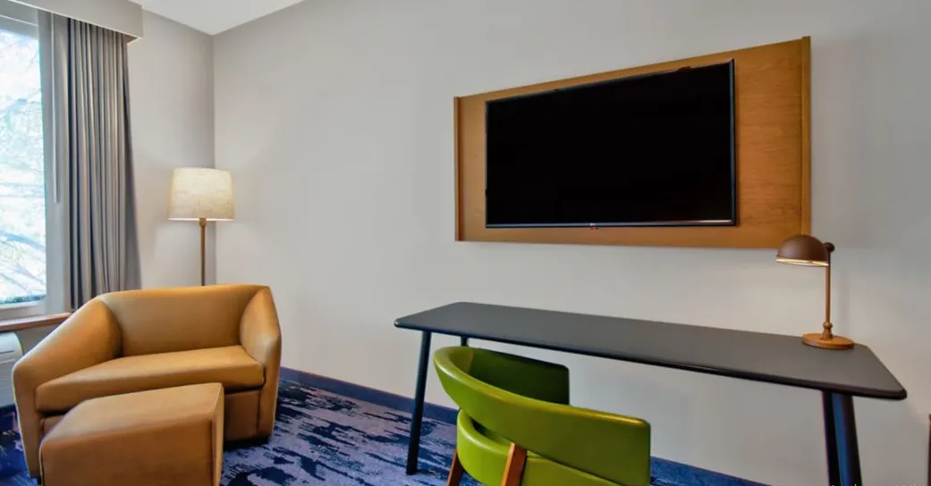 Is Fairfield Inn & Suites Orlando at Flamingo Crossings Town Center Good for Families on a Budget? An Honest Review