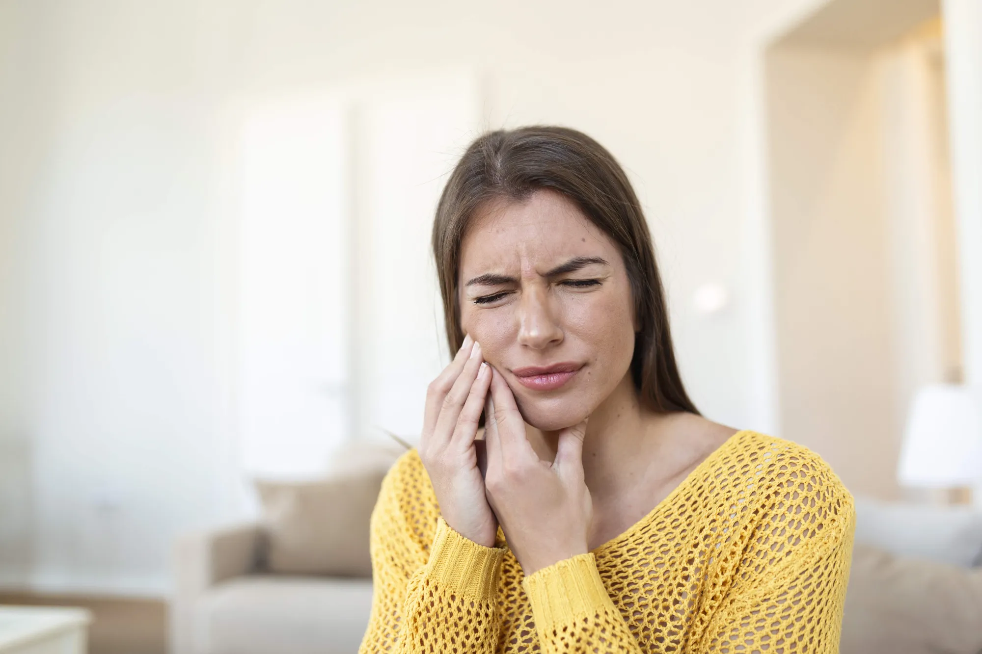 Steps to Take for Sudden Tooth Pain in the Middle of the Night