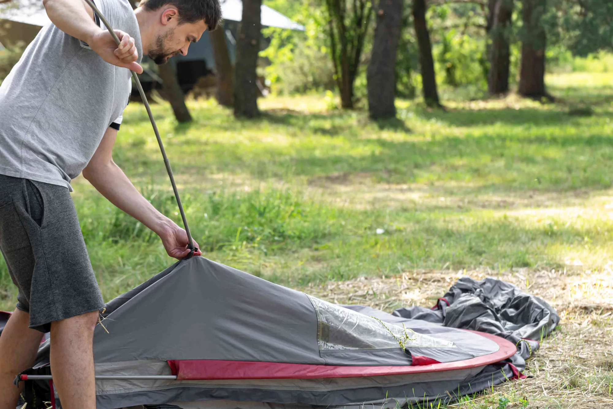 How to Set Up a Camping Tarp: Poles, Knots and 5 Easy Shelter Styles