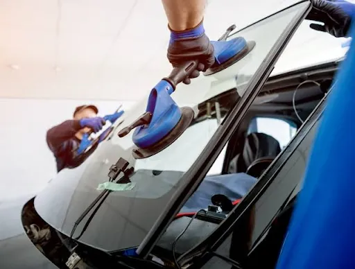 Windshield Repair in Sacramento CA: What to Expect and When to Act