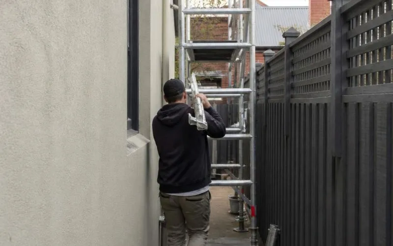 Working on Narrow Laneway Sites: How Scaffold Gets Squeezed Into Tight Access