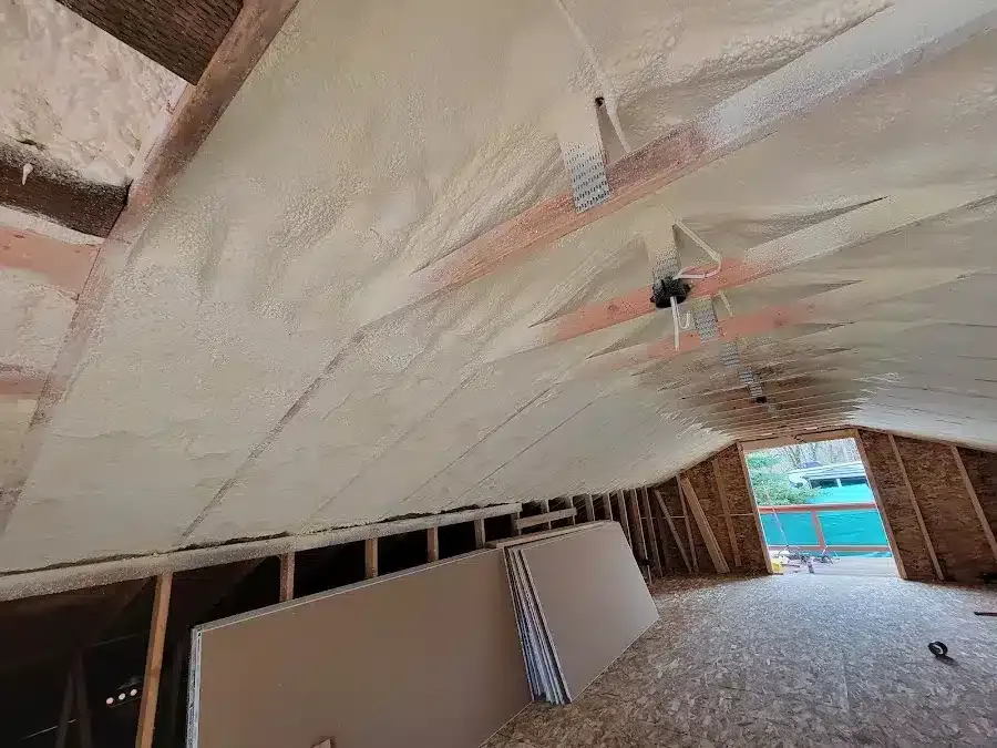 Open-Cell vs. Closed-Cell Spray Foam in Eugene, OR: Which Has a Better R-Value?