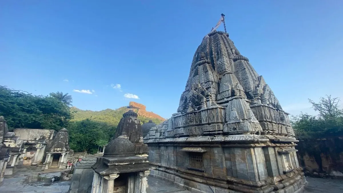 Plan a Perfect 2-Day Mount Abu Sightseeing Tour for Families