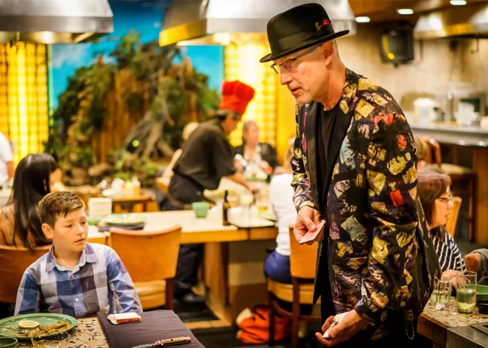 Close-Up Magic Has a Different Way of Taking Over a Houston Room