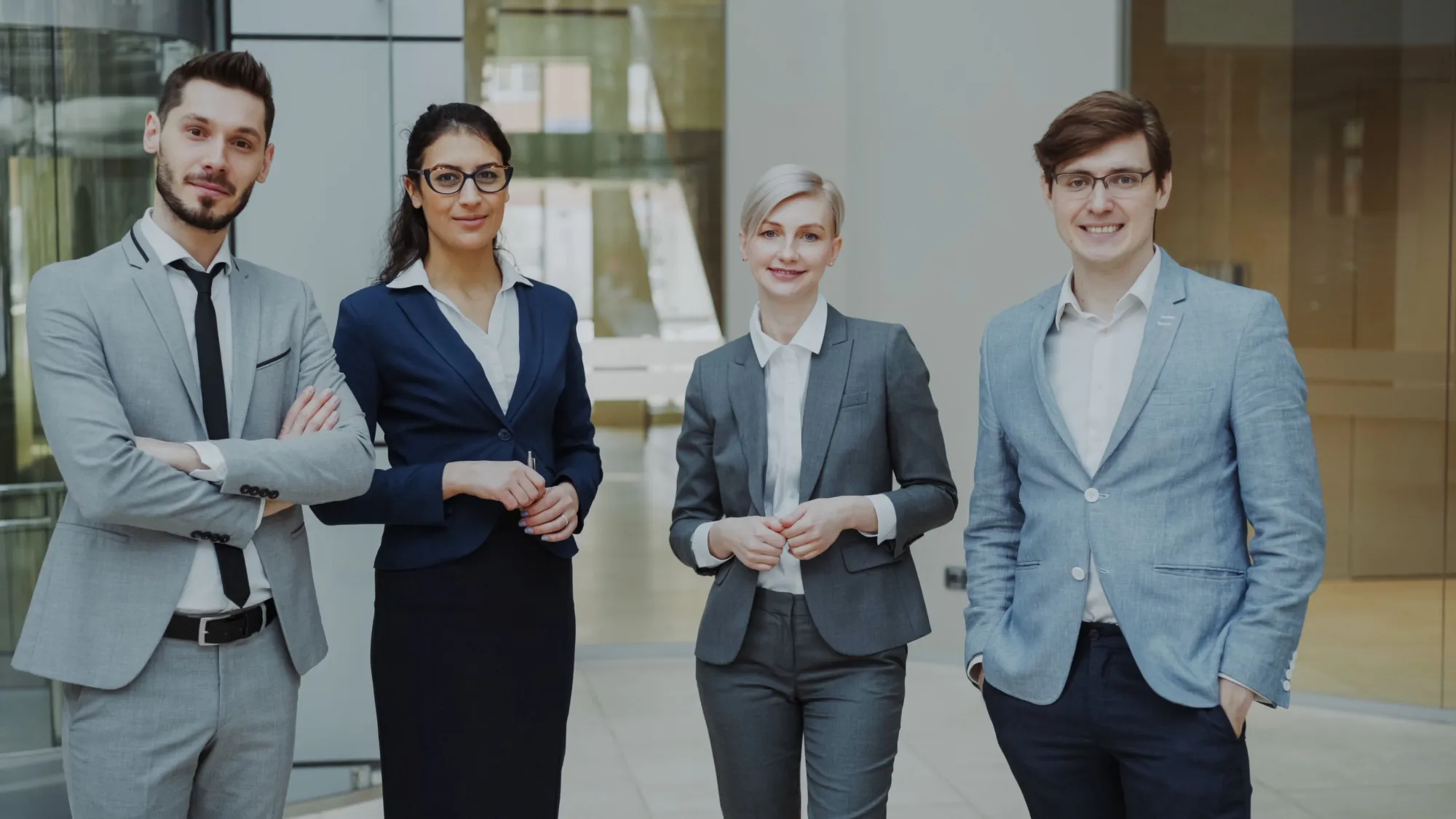 7 Ways to Dress Professionally This Winter