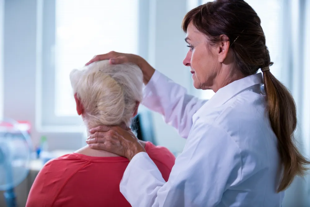 When Is It Time to Consult a Neck Pain Chiropractor?