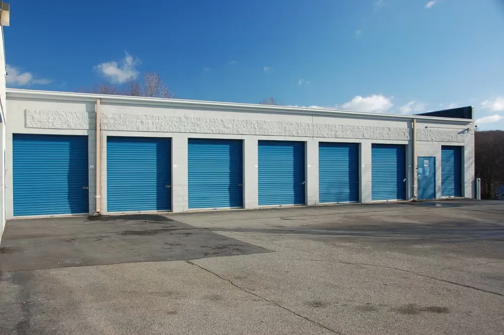 Essential Tips for Commercial Garage Door Maintenance
