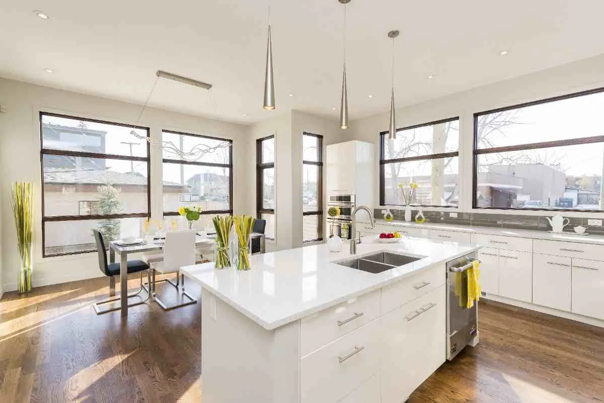 The Quiet Luxury Trend: How Wood Blinds Elevate Virginia Interiors