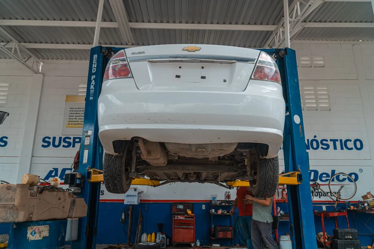 Paintless Dent Repair – How Does It Fix Minor Car Dents?