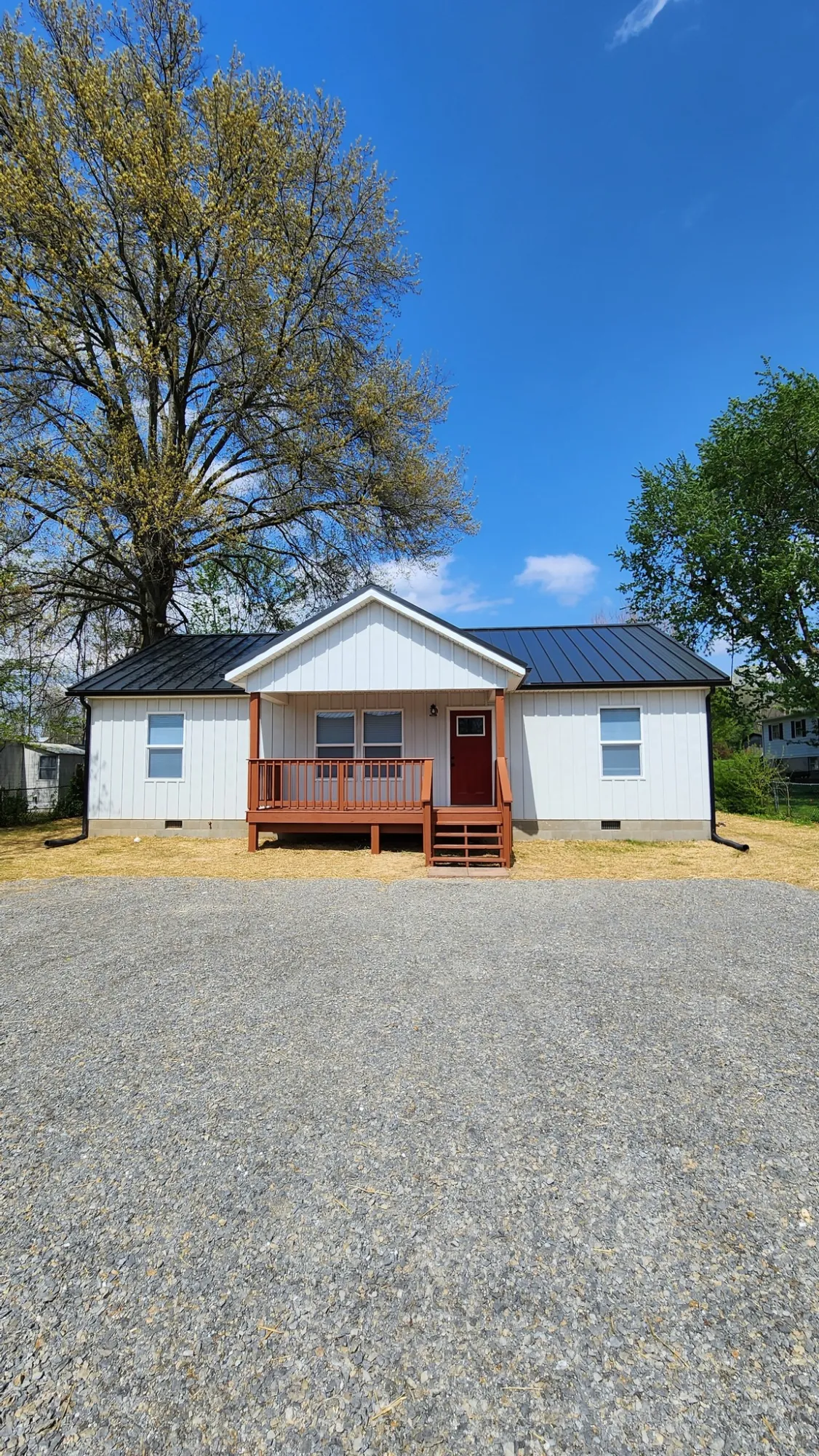 Home Exterior Contractors: 7 Smart Ways to Improve Your Home’s Look and Value